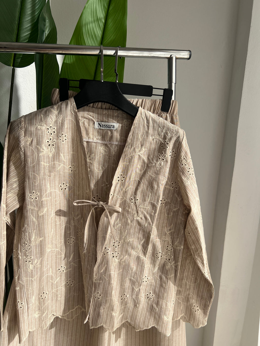 Haut JARDIN EN LIN EN BRODERIE ANGLAISE