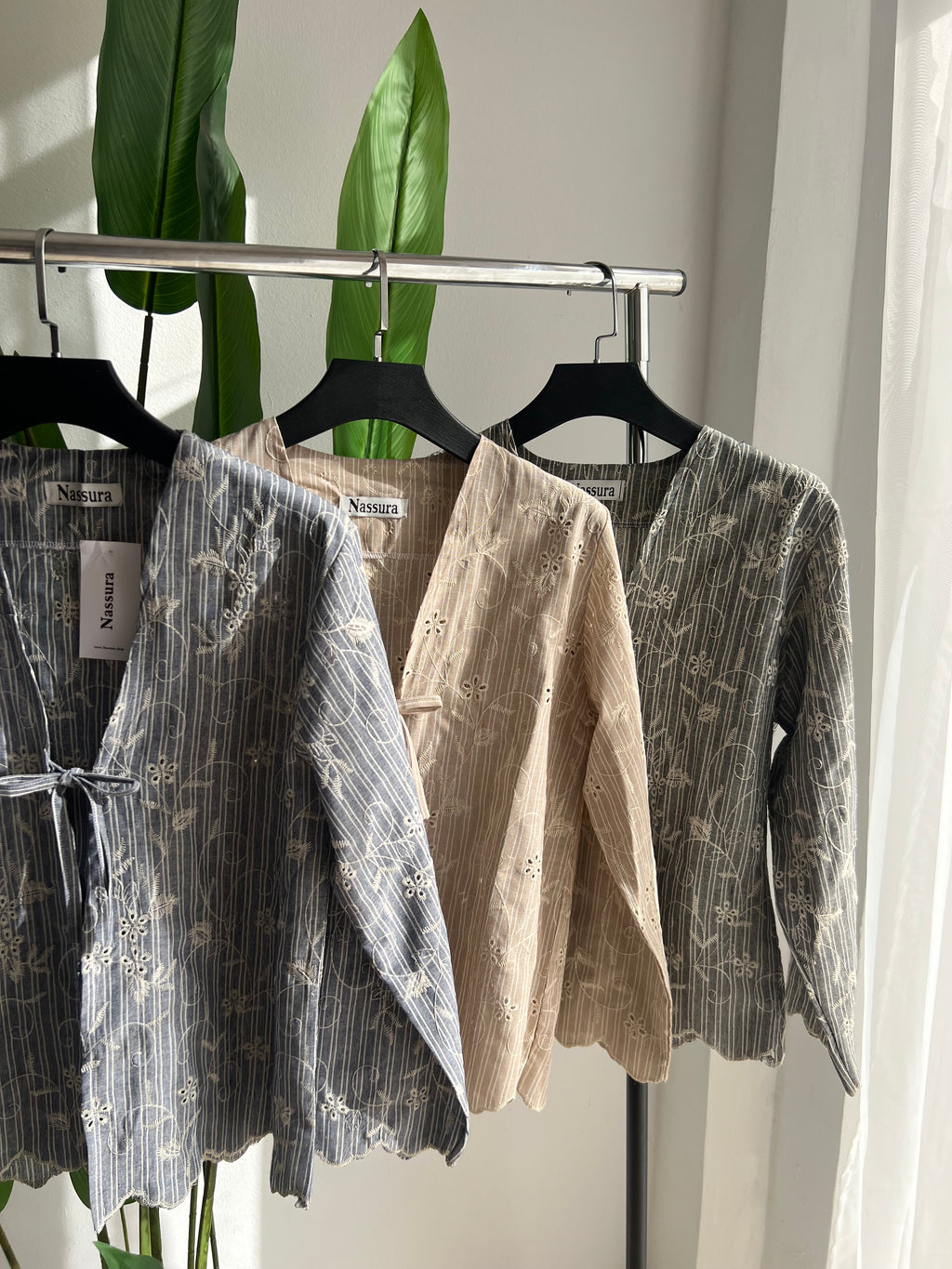 Haut JARDIN EN LIN EN BRODERIE ANGLAISE