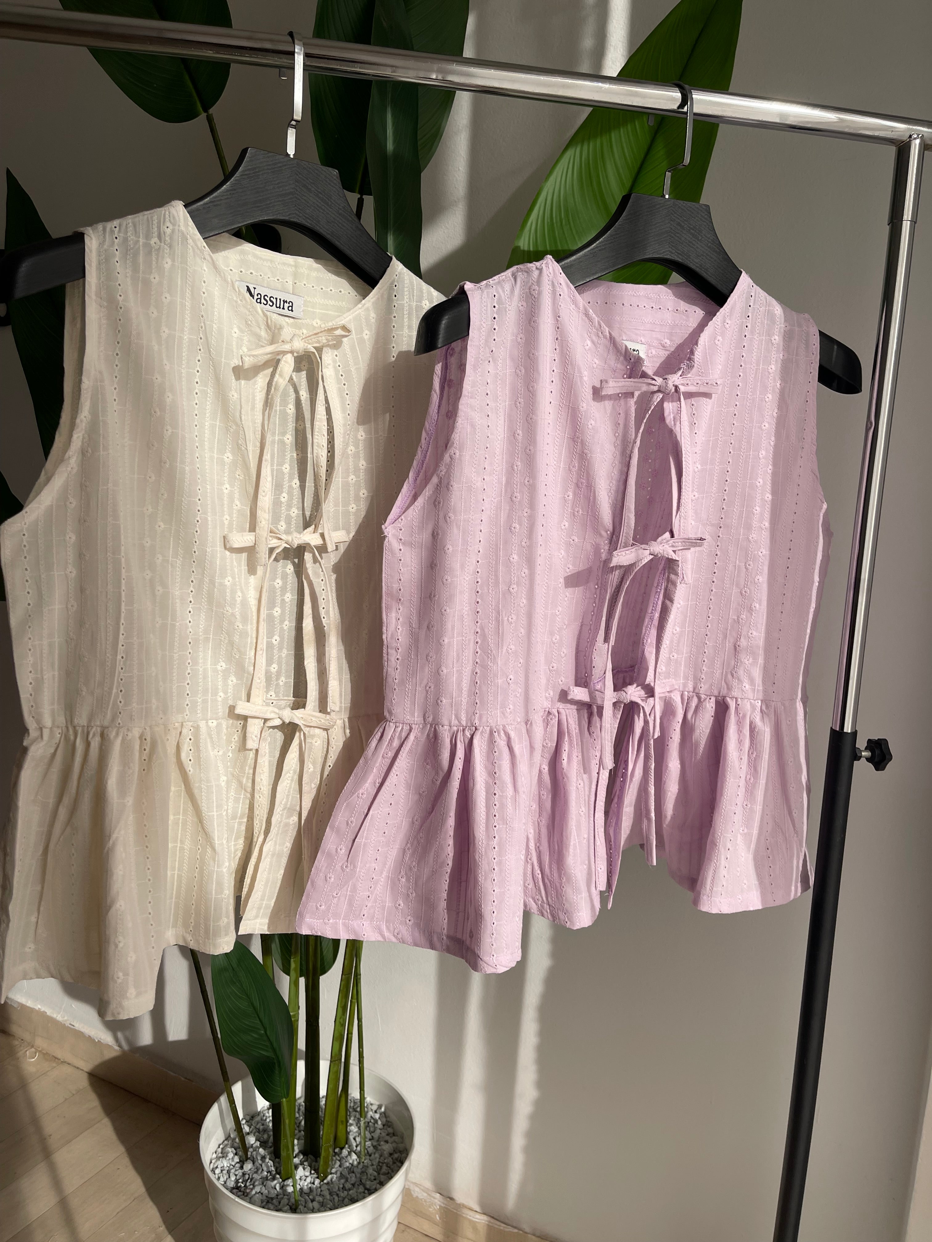 HAUT COQUETTE EN BRODERIE ANGLAISE