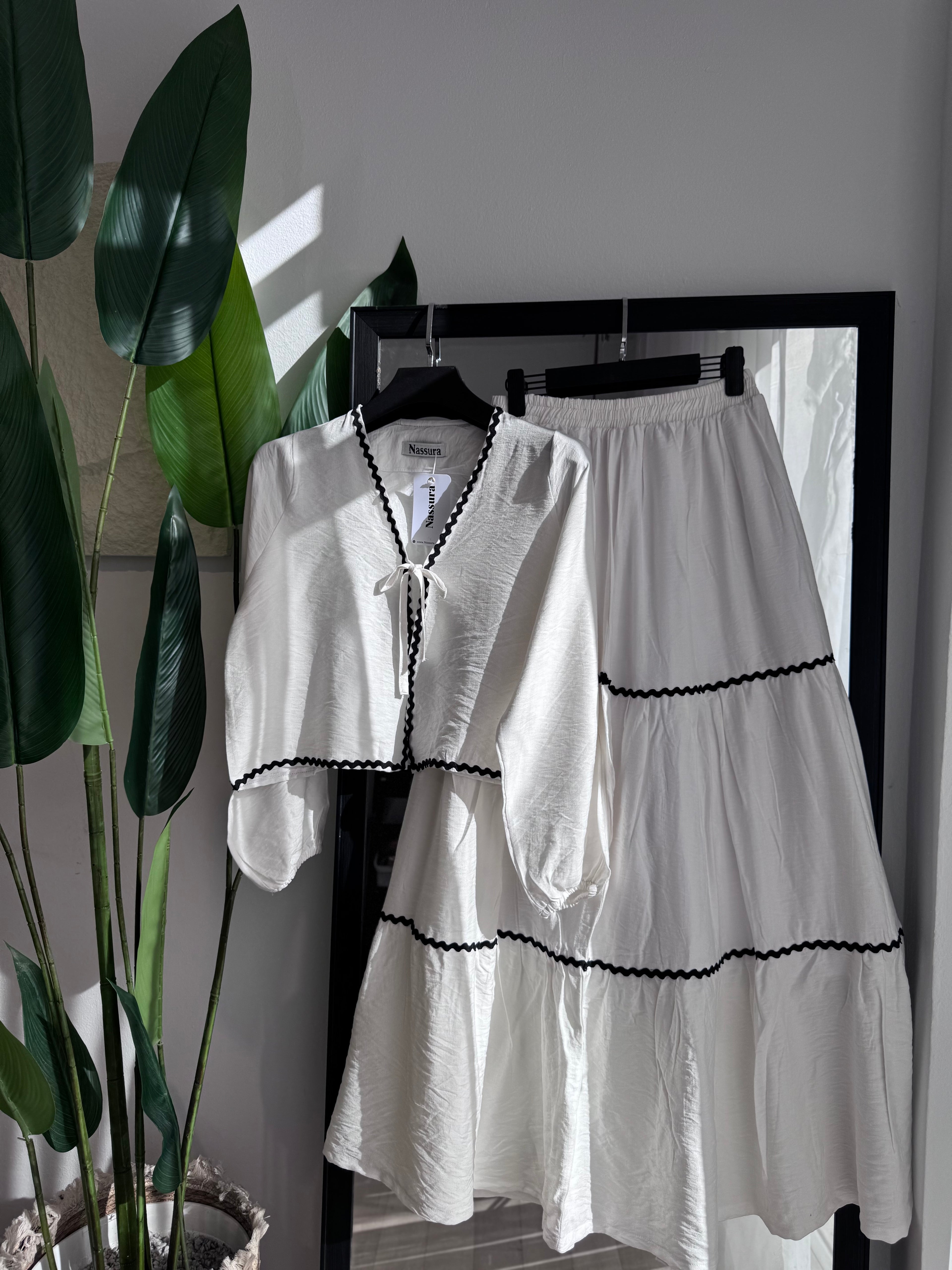Ensemble "WAVES" en lin