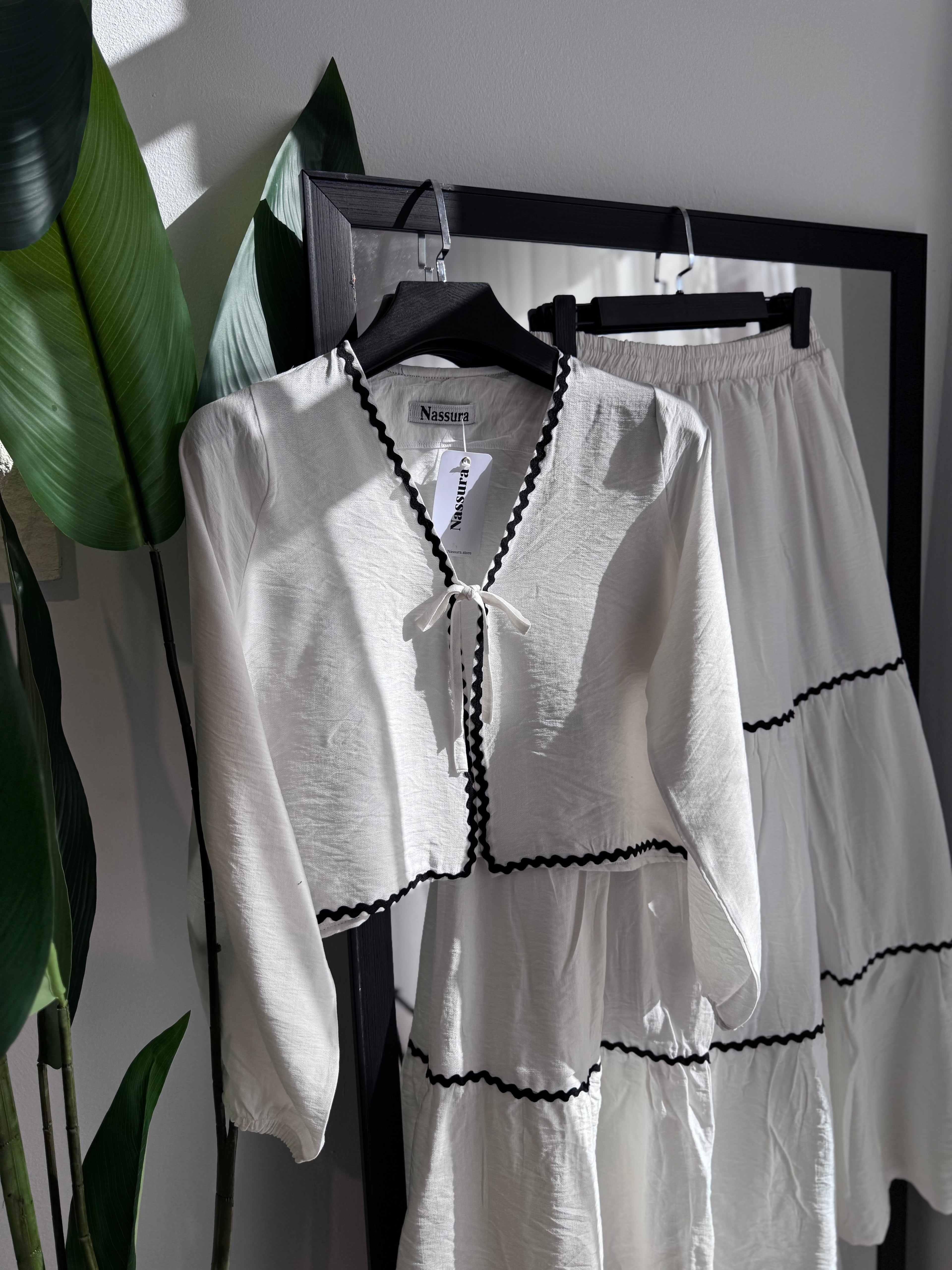Ensemble "WAVES" en lin