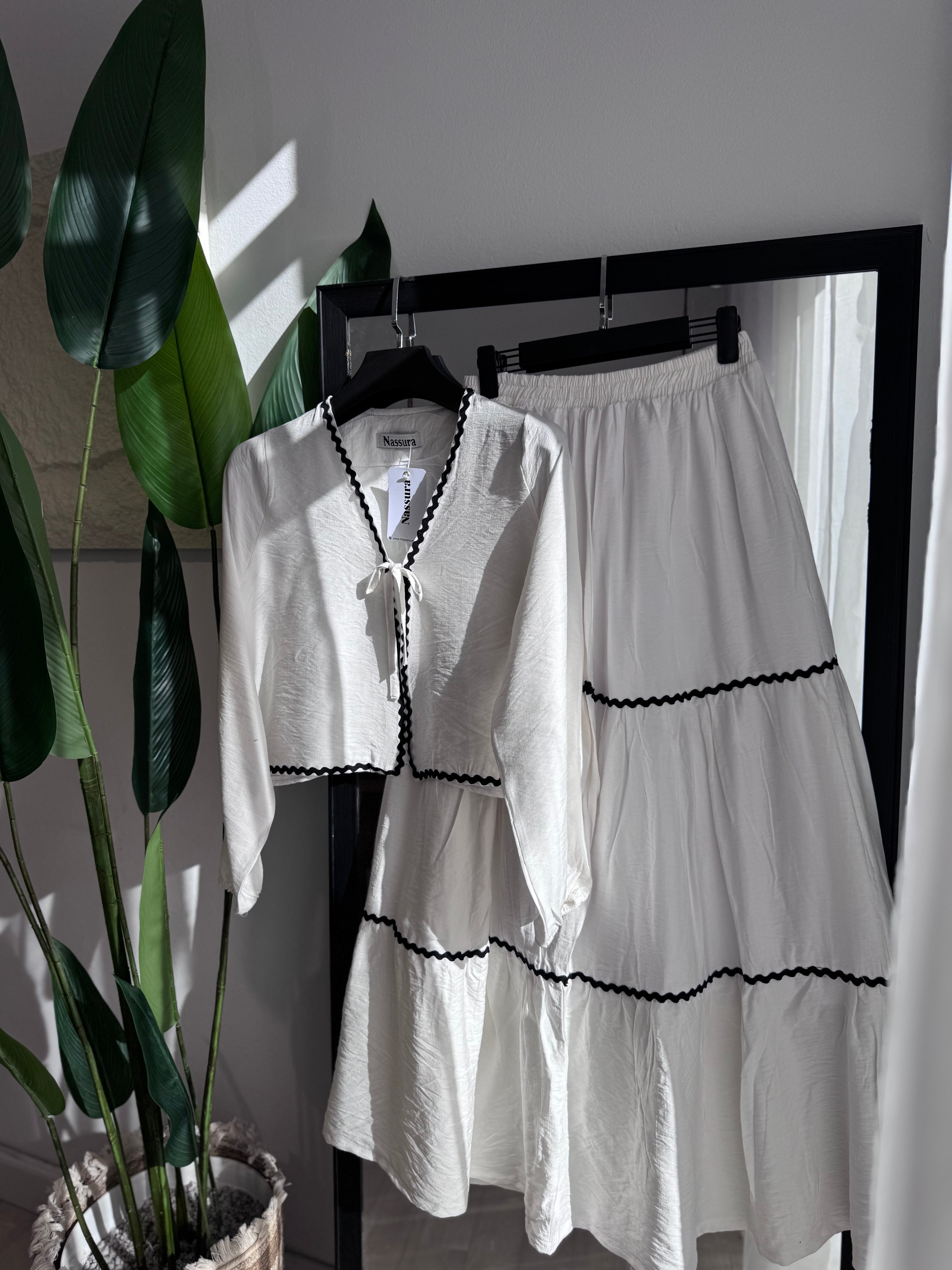 Ensemble "WAVES" en lin