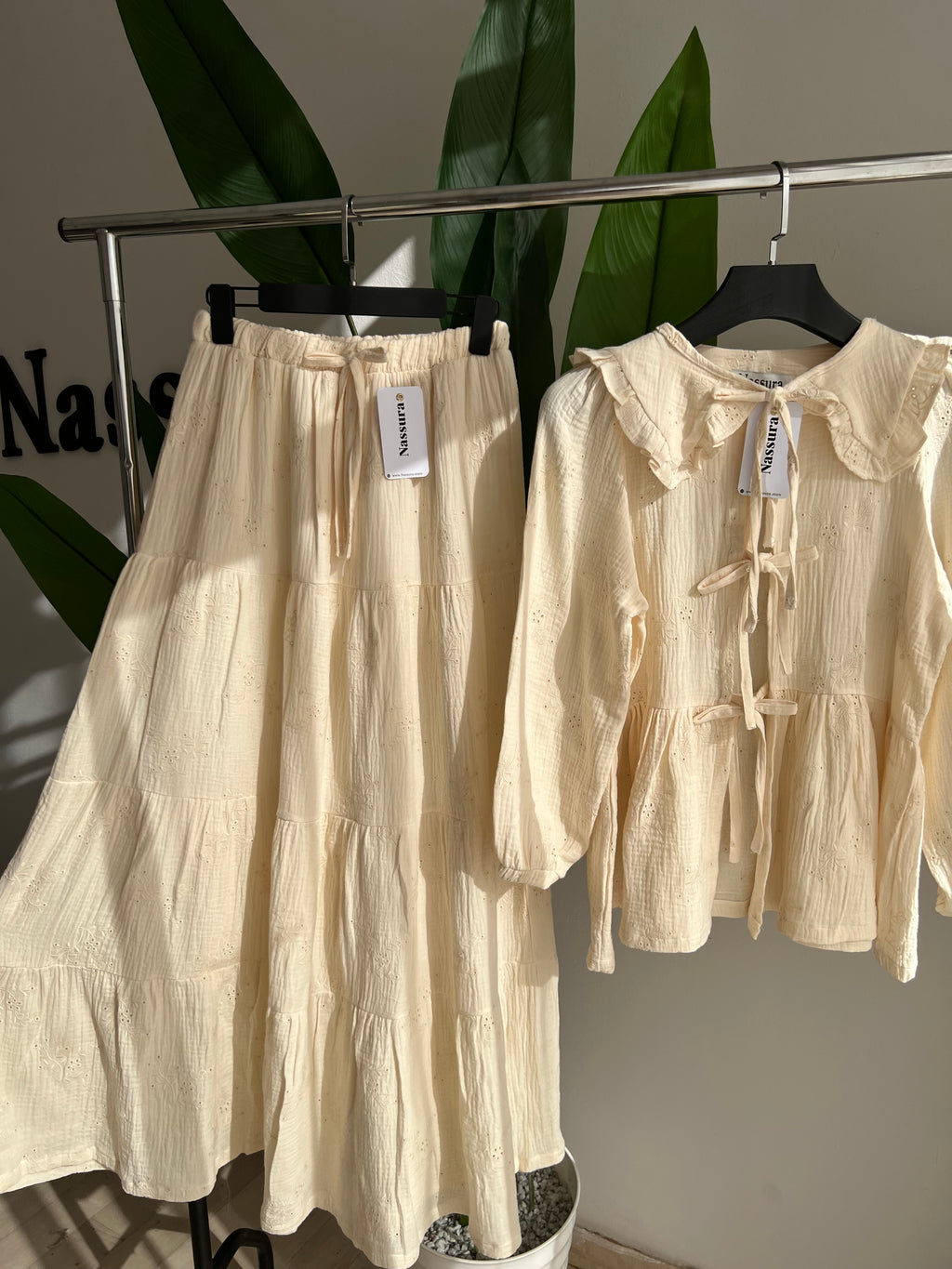 ENSEMBLE NULIFER EN BRAUDERIE ANGLAISE