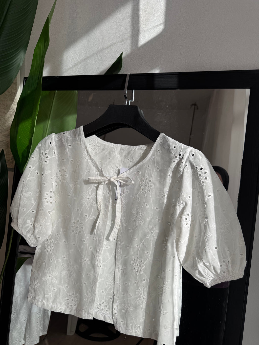 haut en broderie anglaise demi manche