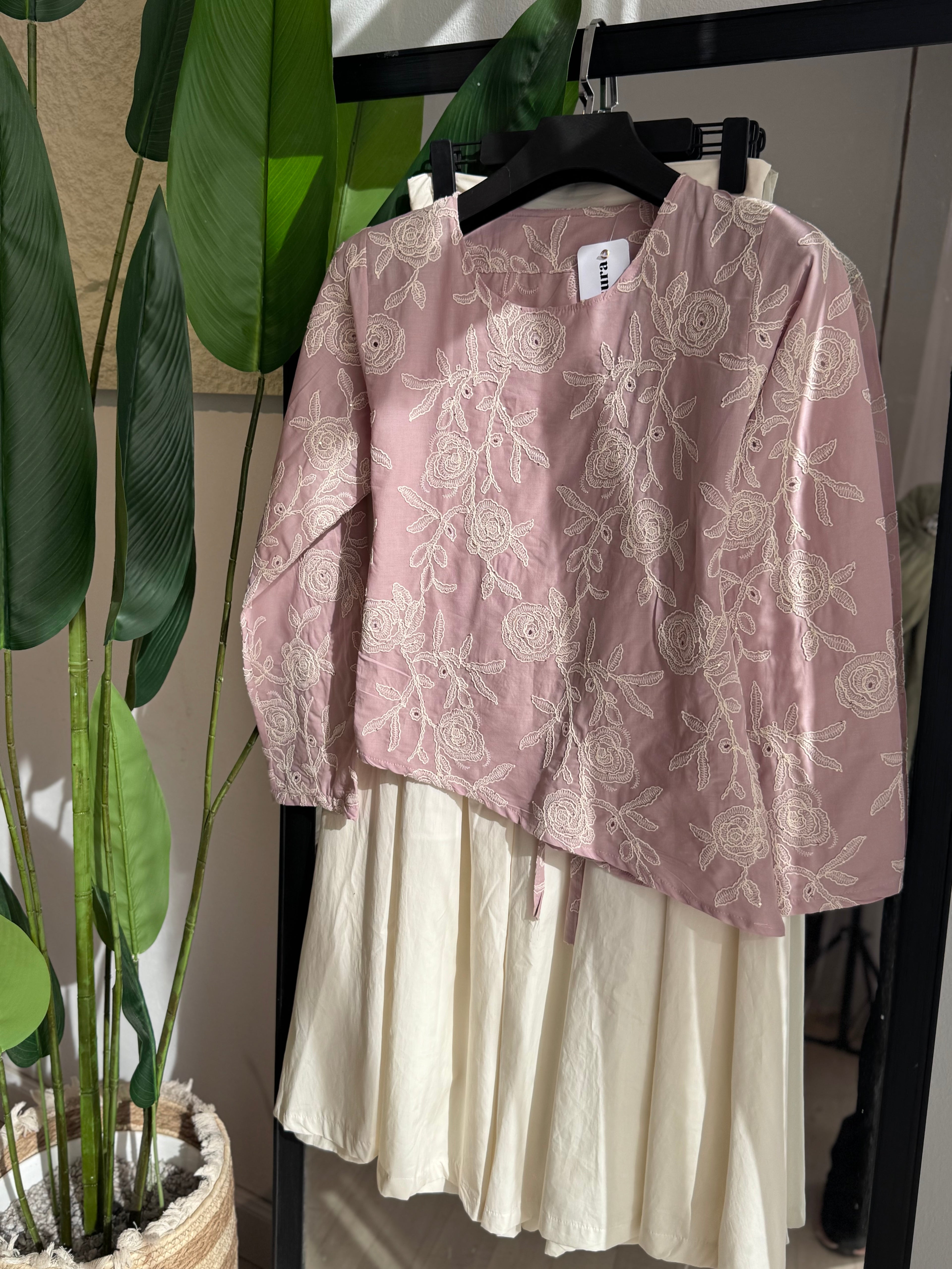 haut en popeline  broderie 3D