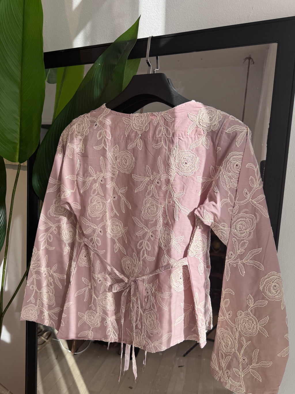 haut en popeline  broderie 3D