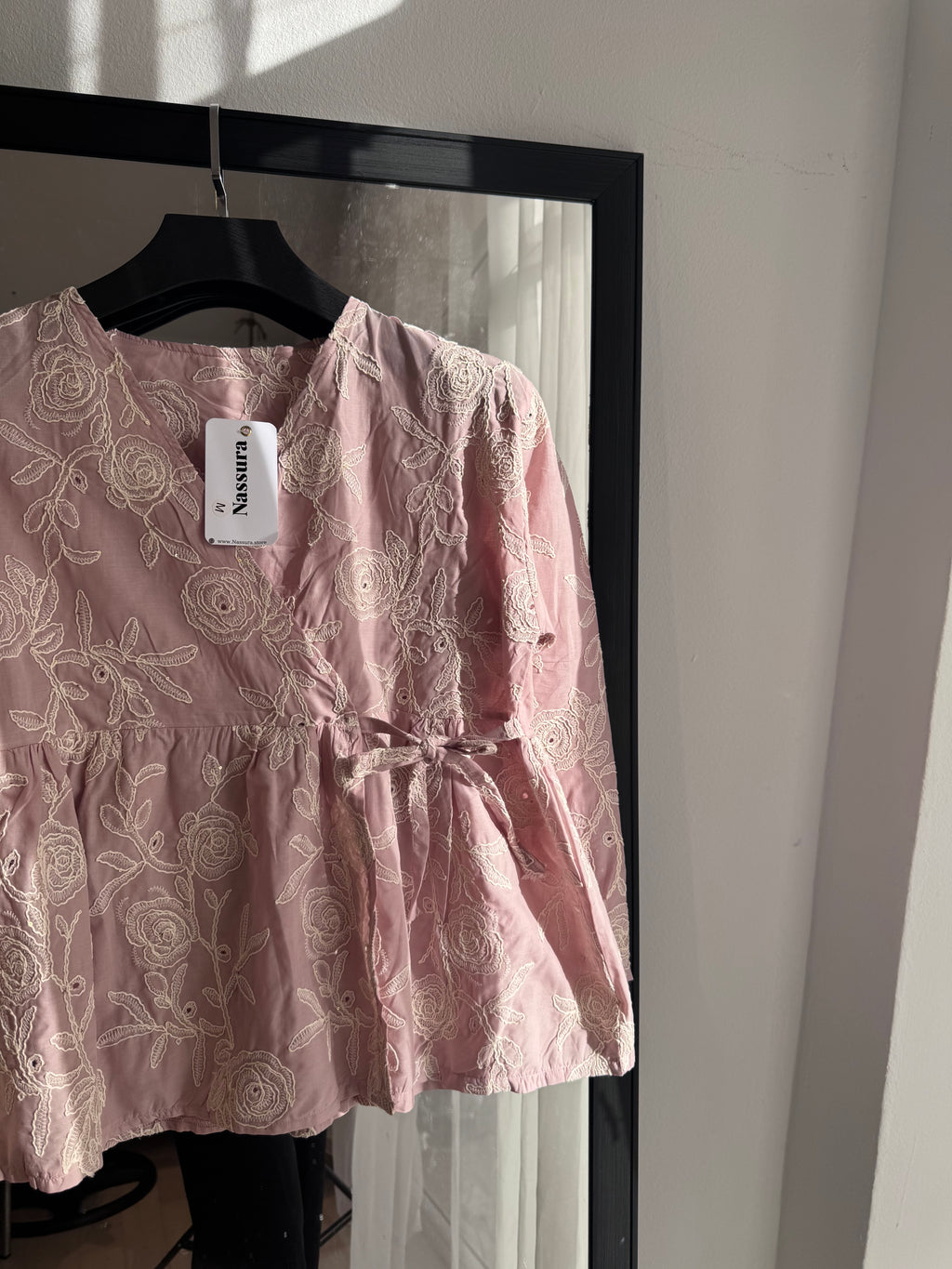 haut croisé en popeline broderie 3D
