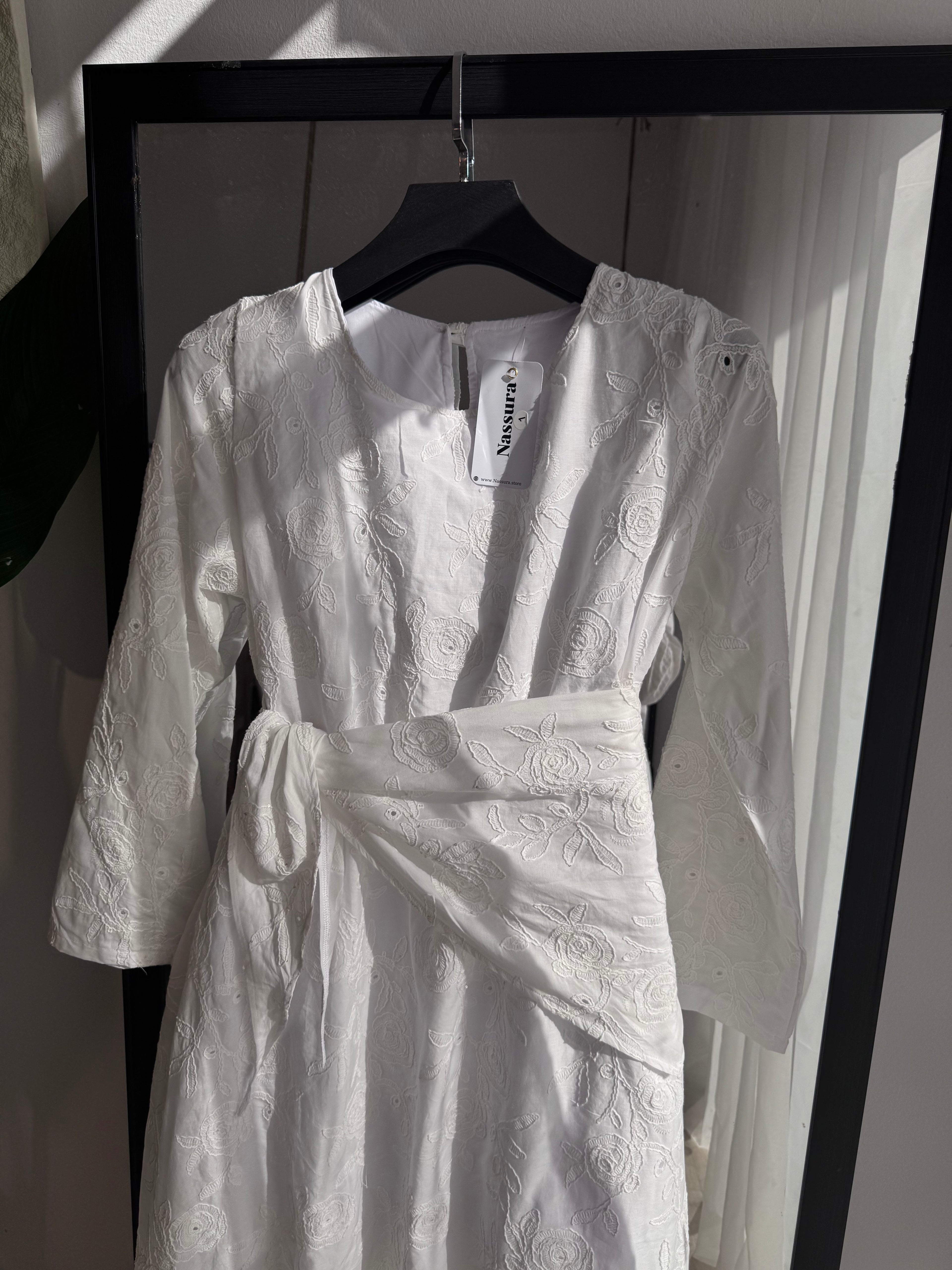 robe en popeline broderie 3d