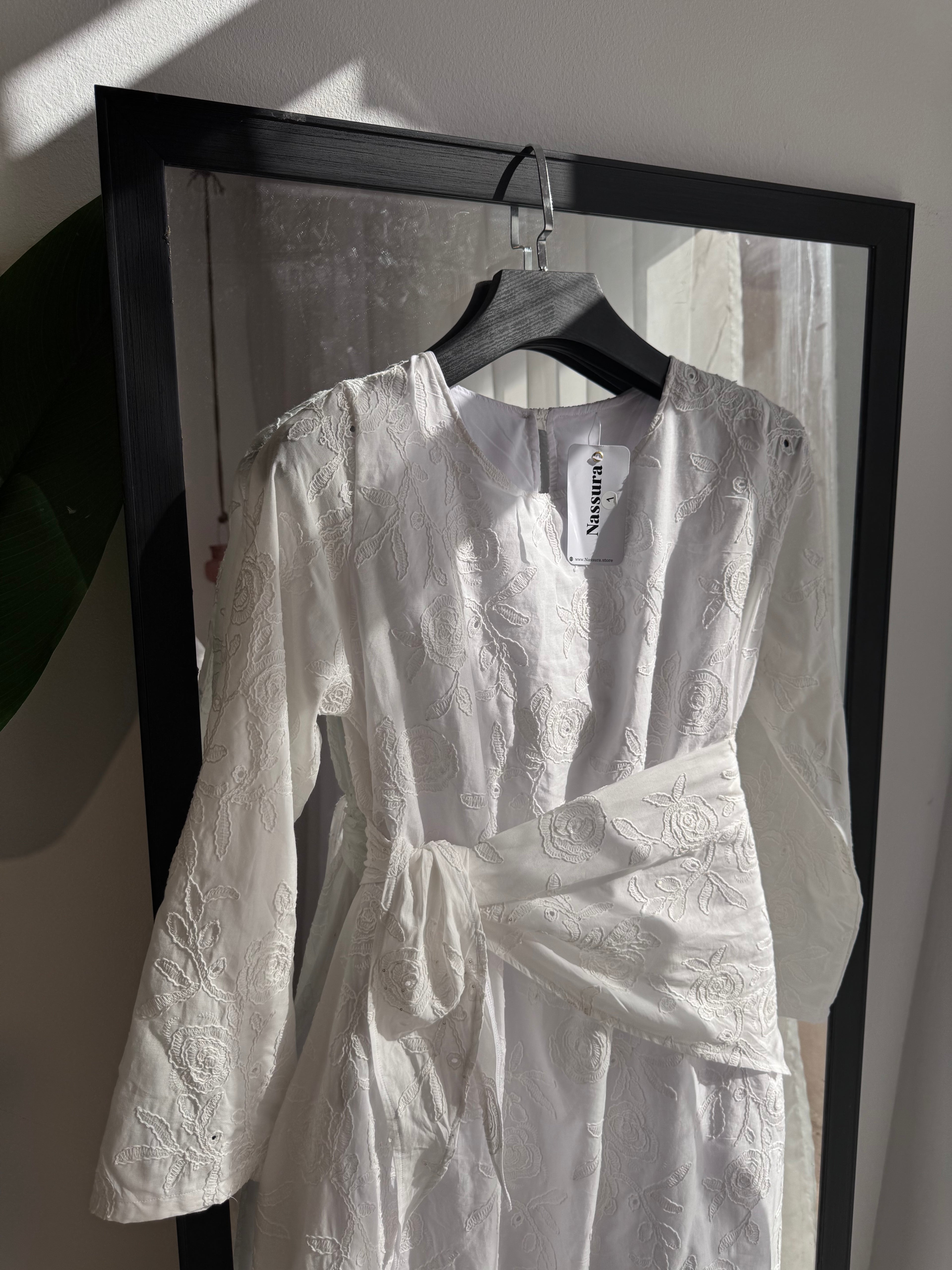 robe en popeline broderie 3d