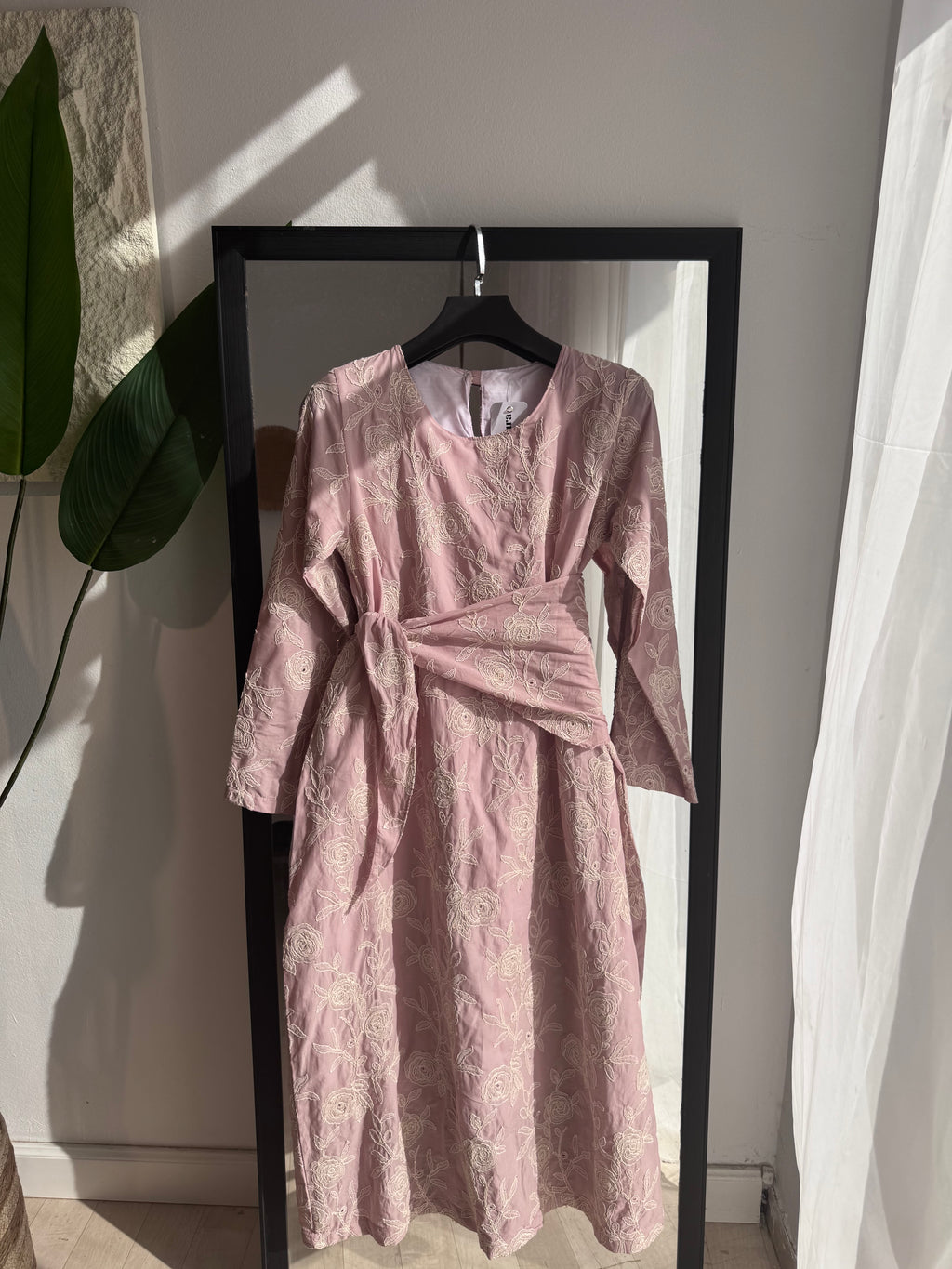 robe en popeline broderie 3d