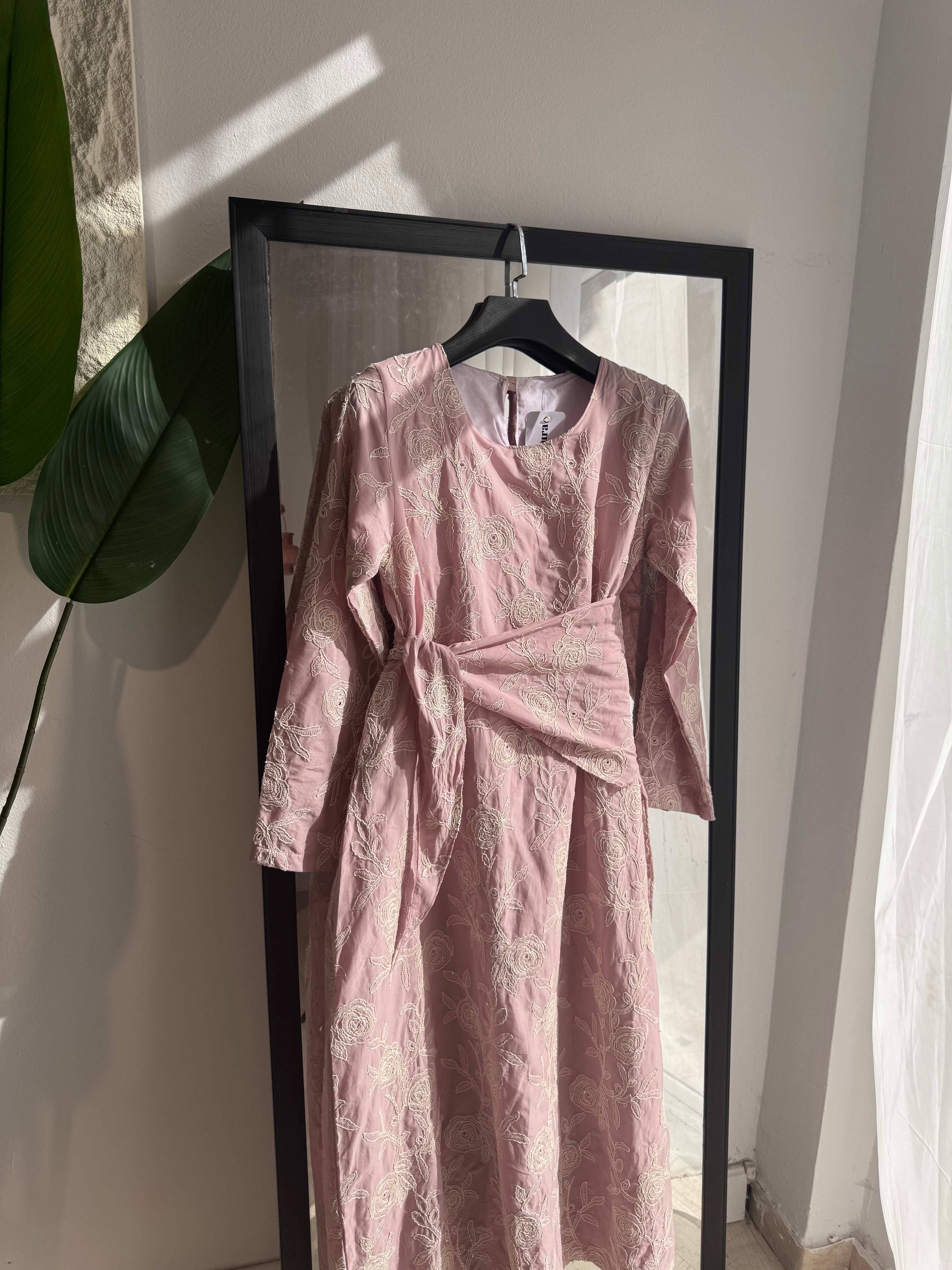 robe en popeline broderie 3d