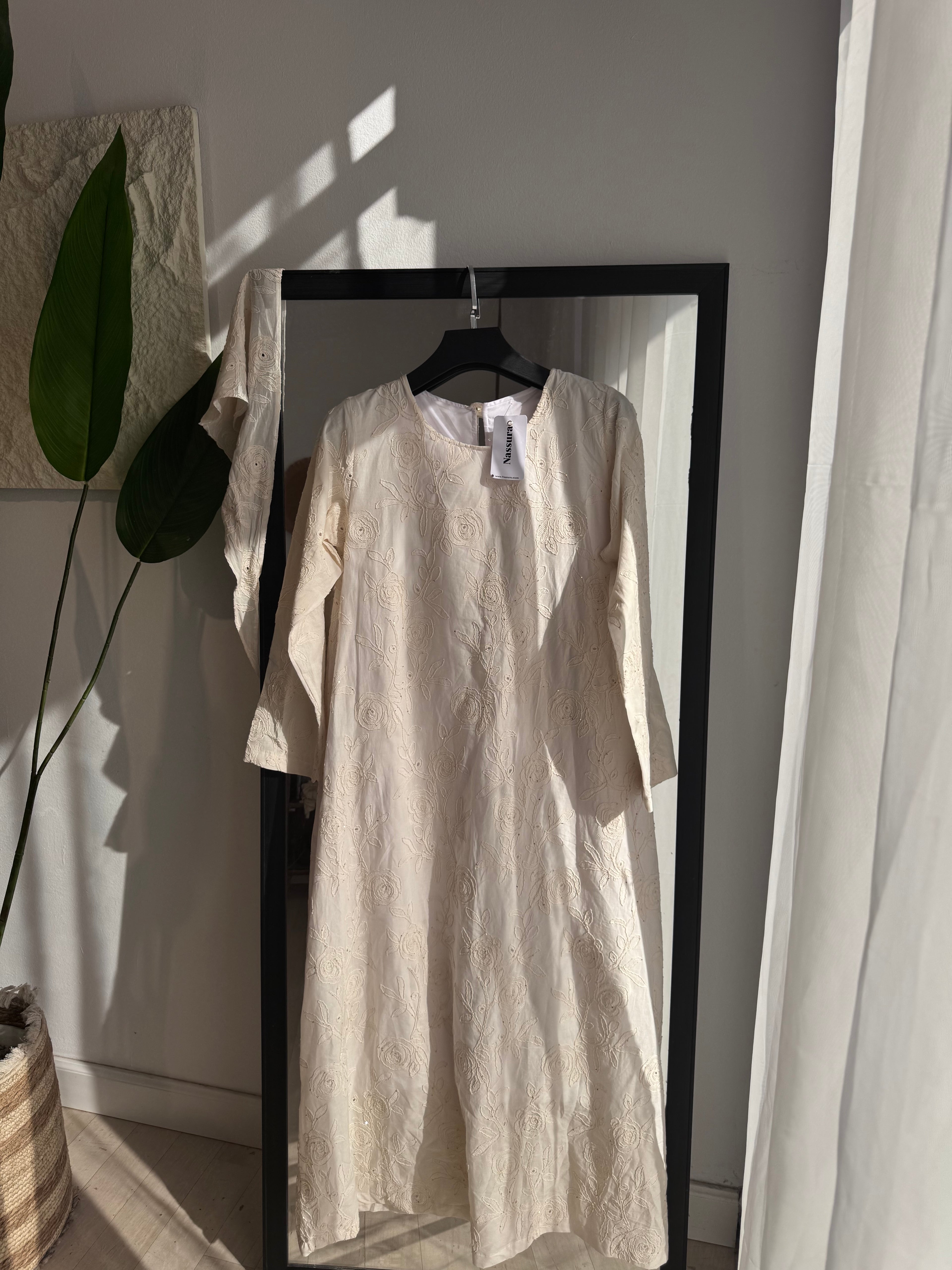robe en popeline broderie 3d