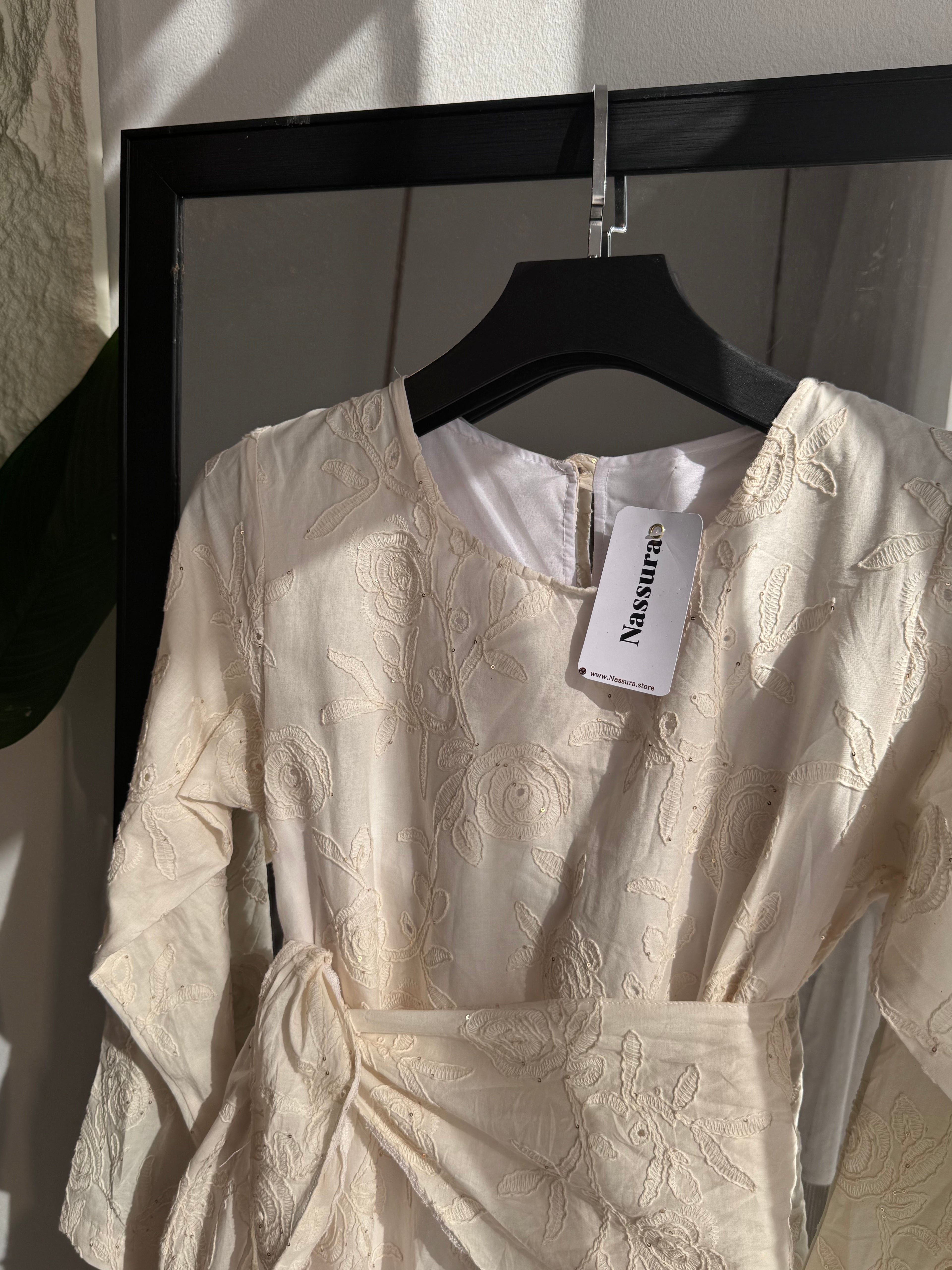 robe en popeline broderie 3d