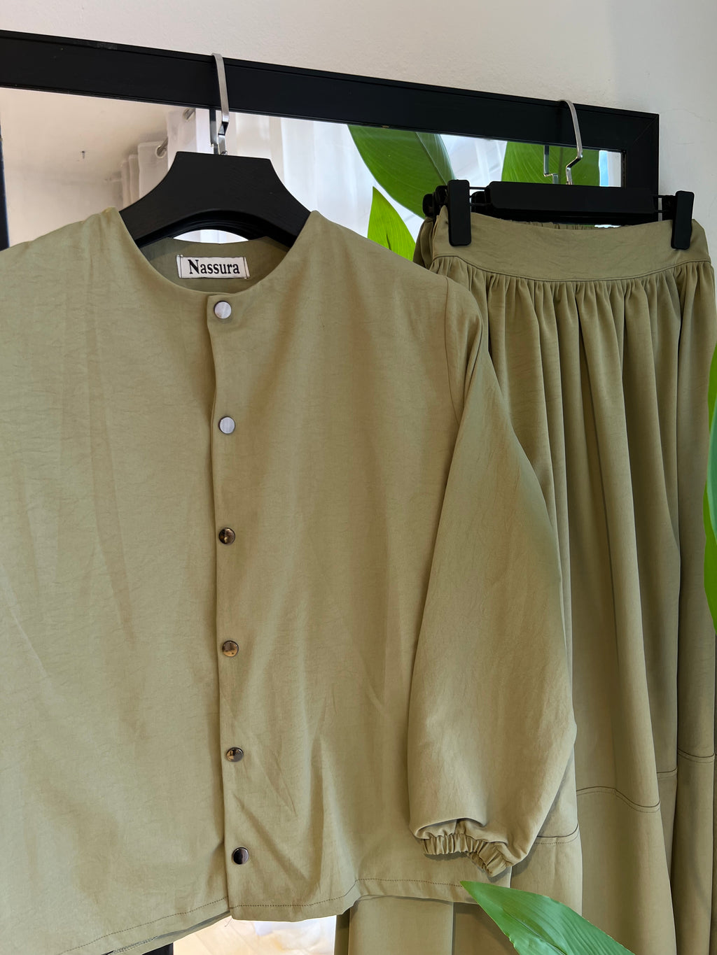 ENSEMBLE BOUTON METALQUE EN TOILE