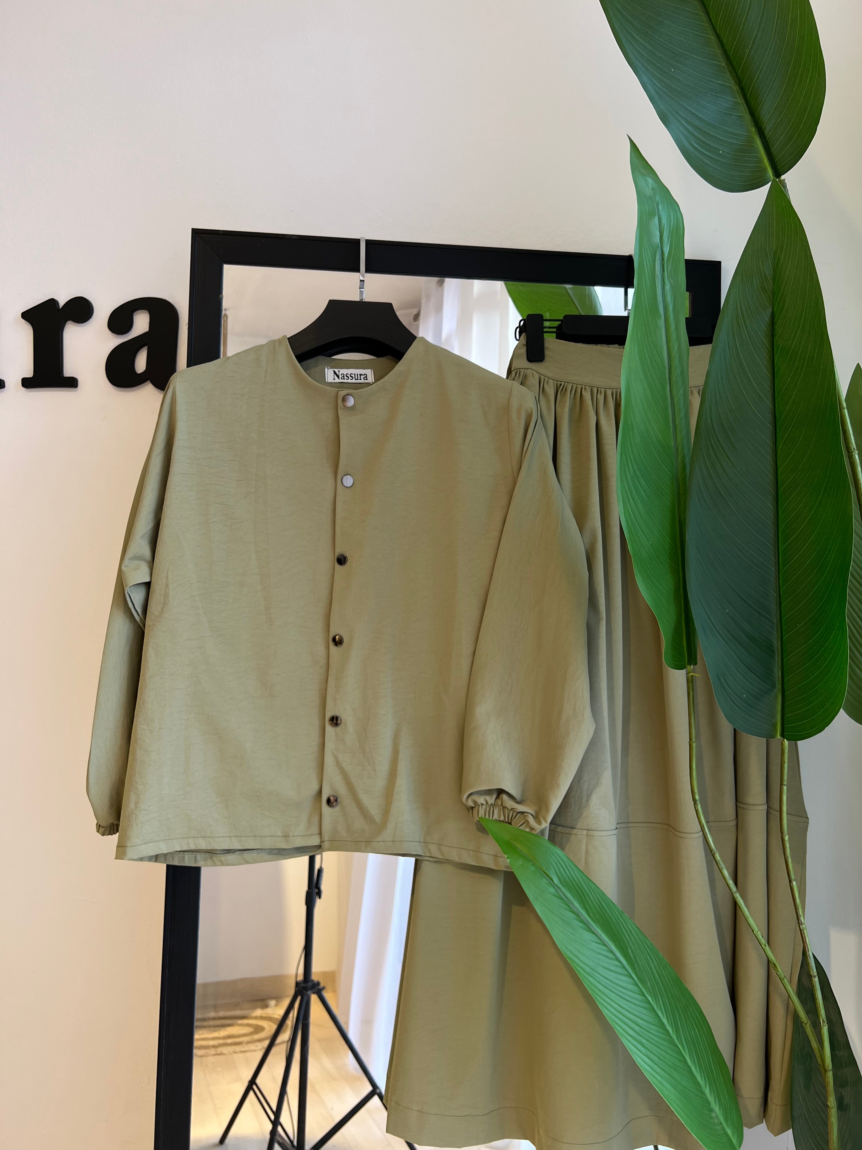 ENSEMBLE BOUTON METALQUE EN TOILE