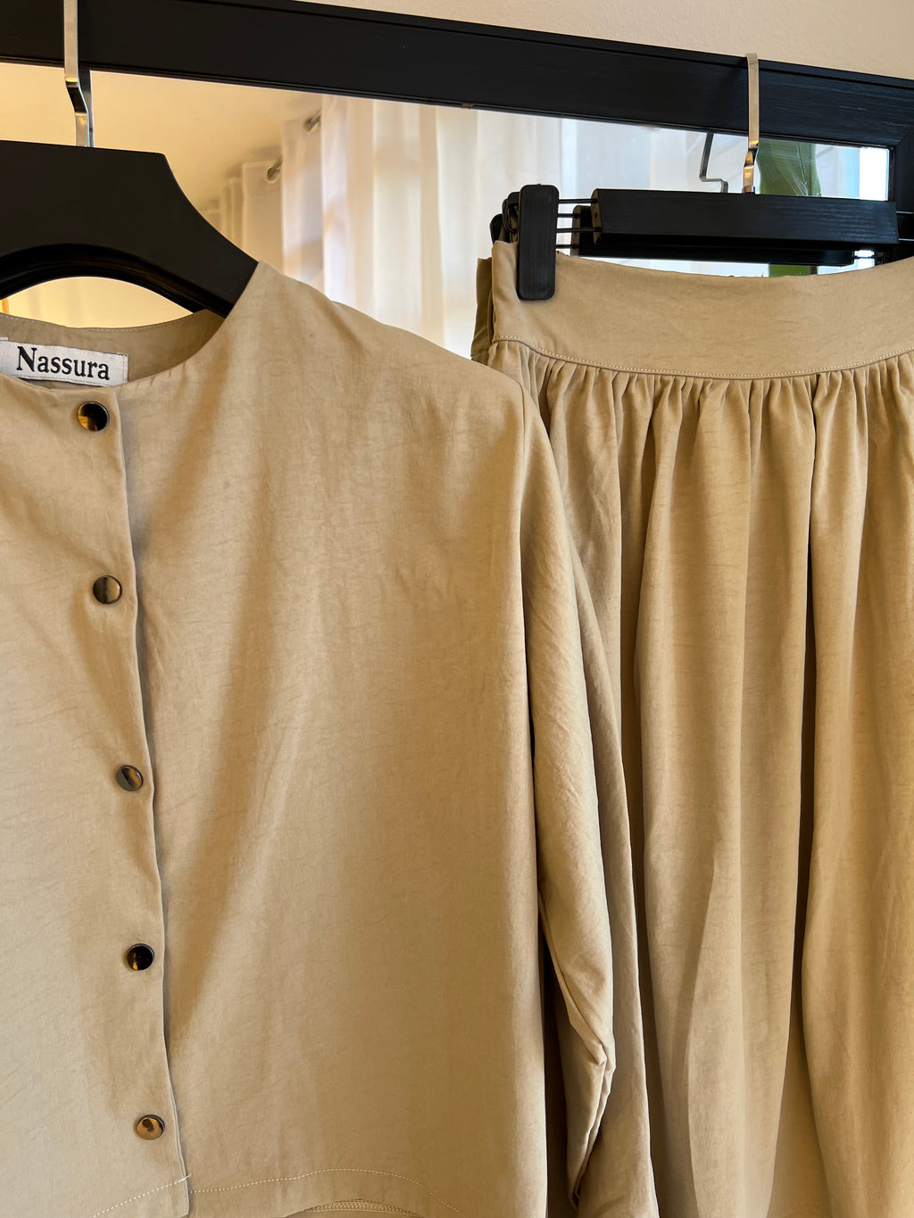 ENSEMBLE BOUTON METALQUE EN TOILE
