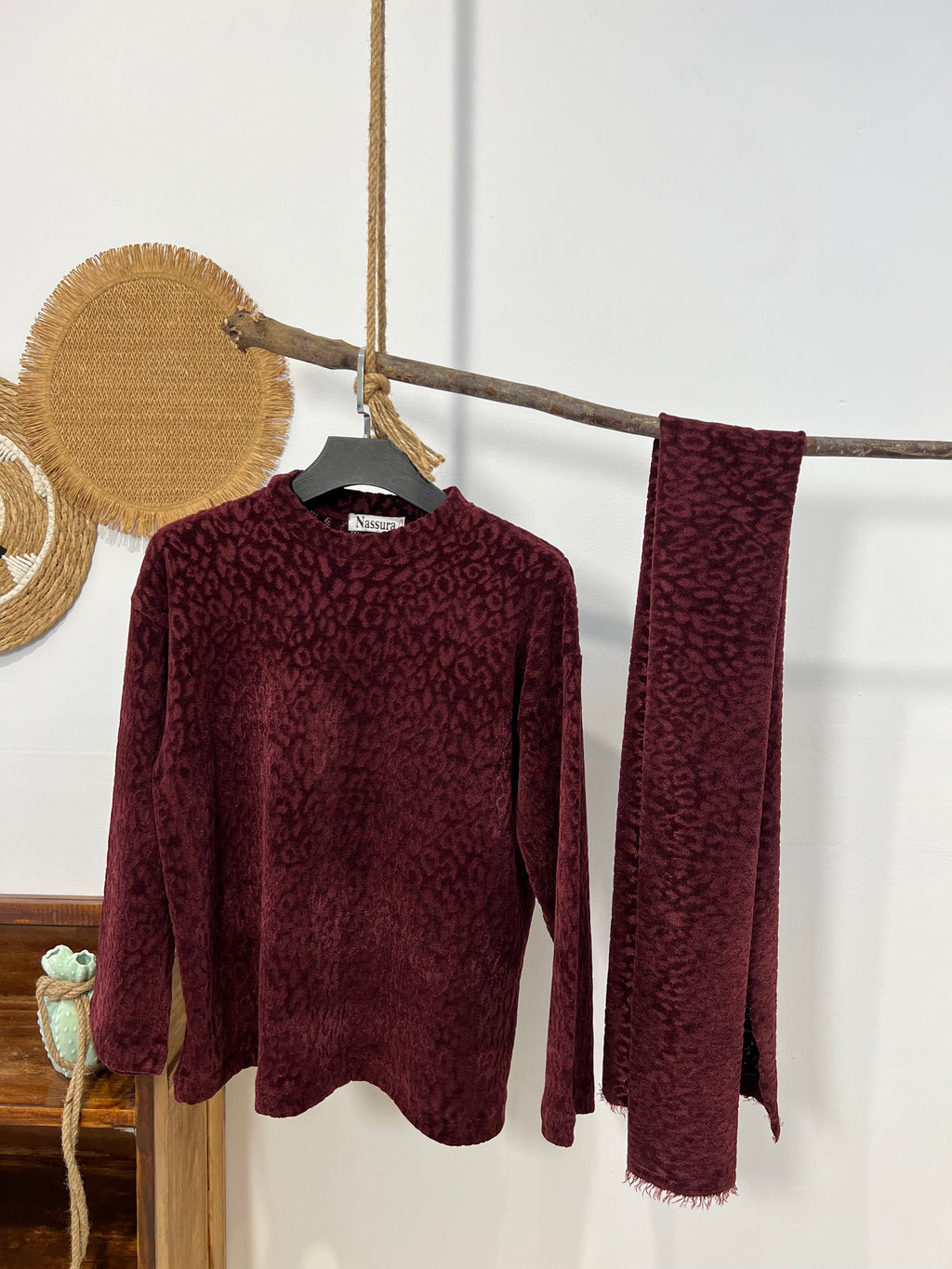 PULL EN LAINE AVEC ECHARPE