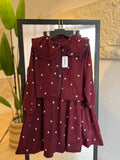 ensemble en velour  avec du broderie anglaise