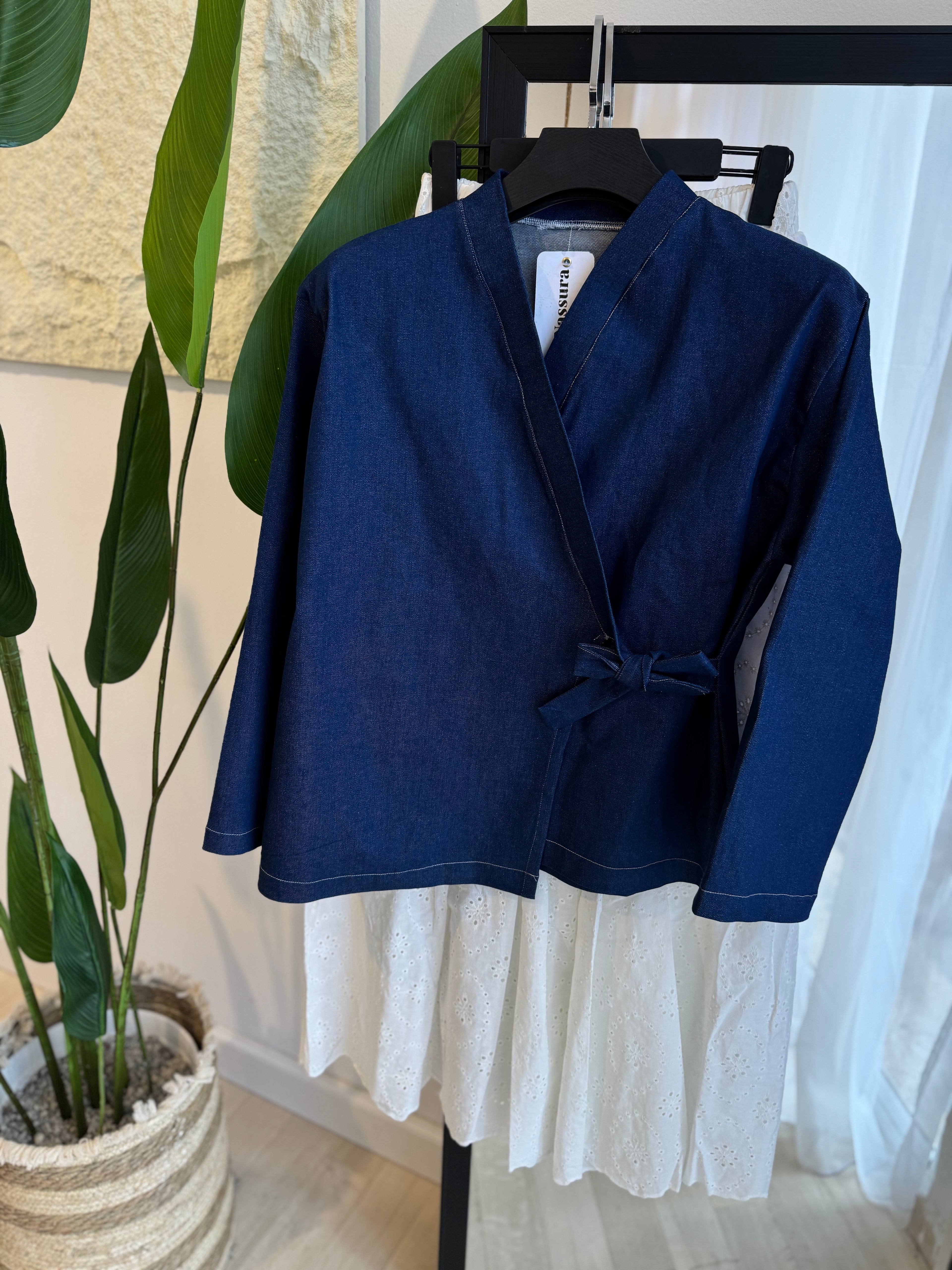 HAUT JAPONAIS EN JEANS