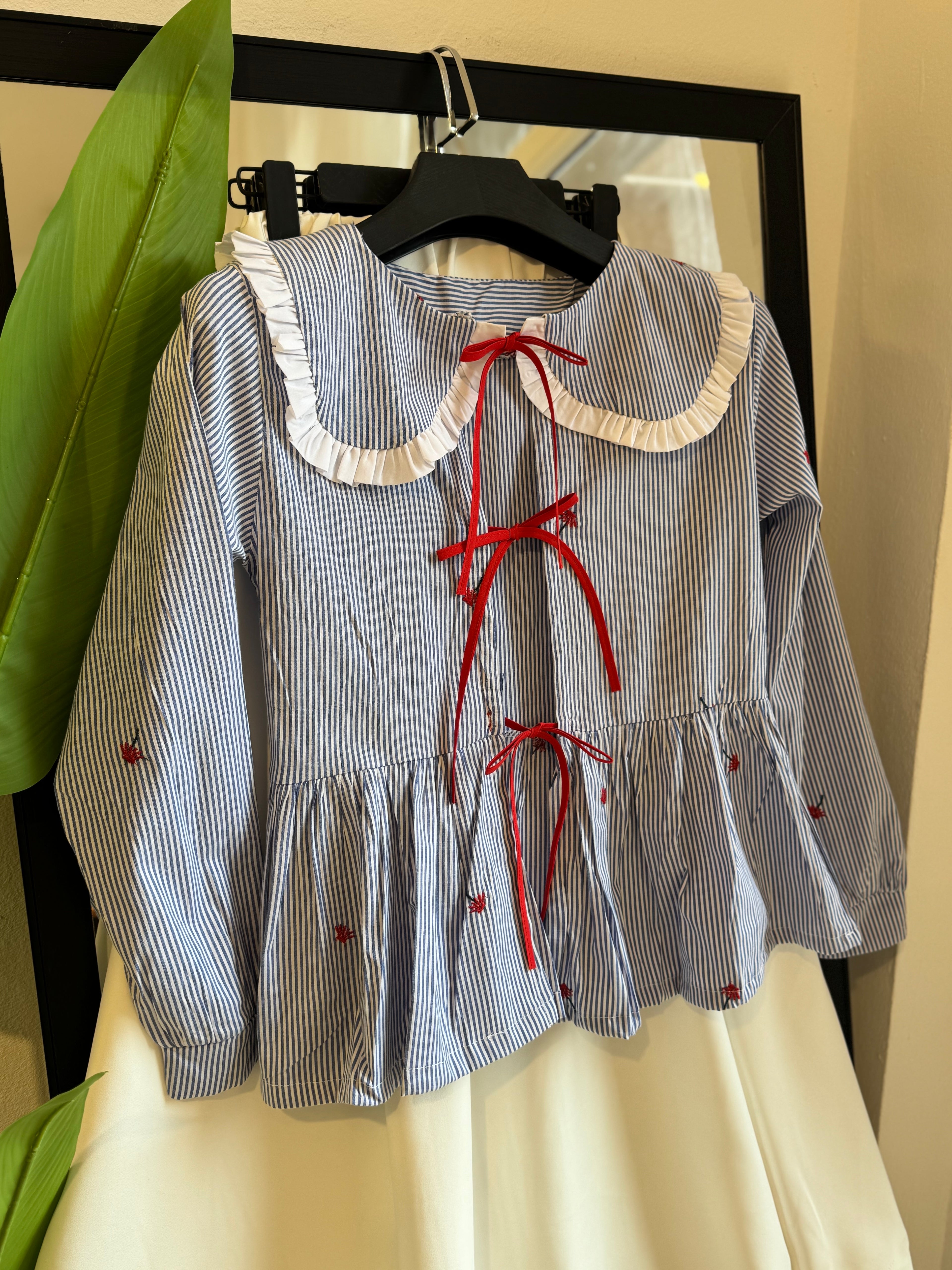le haut fleur en broderie et popeline coton